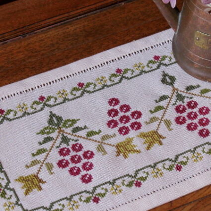 Avlea Folk Embroidery BitKit Grapevine Cross Stitch Kit by Krista West