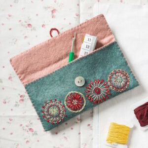 Corinne Lapierre Sewing Pouch Felt Craft Mini Kit