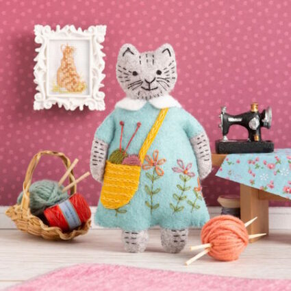 Corinne Lappier Loves Knitting Felt Cat Kit