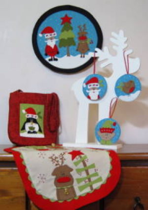 Fig n Berry A Felt Christmas Pattern by Lisa Cantlay