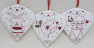 Fig n Berry Hollyberry Christmas ornaments pattern