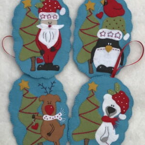 Fig n Berry Trimming the Tree Christmas Decorations Pattern