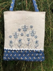 Gail Pan Blue Bee Bag pattern