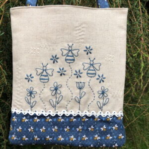 Gail Pan Blue Bee Bag pattern