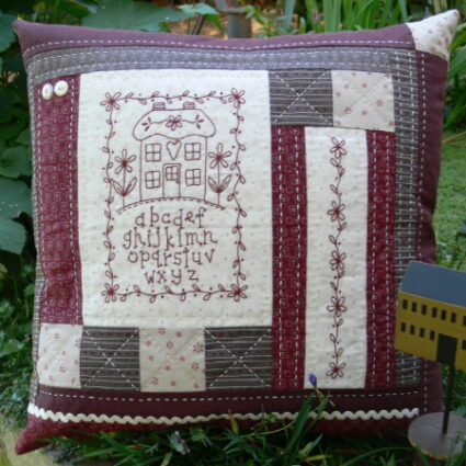 Gail Pan Cosy Cushion Pattern