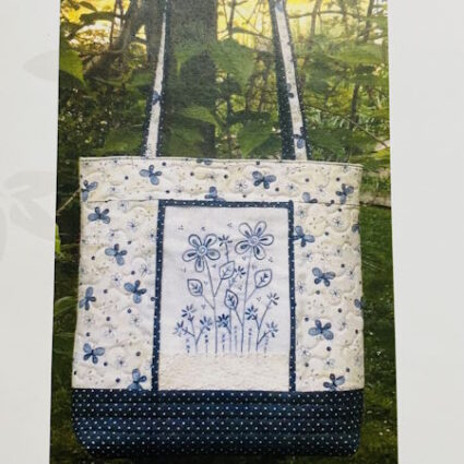 Gail Pan Daisies and Lace Bag Pattern