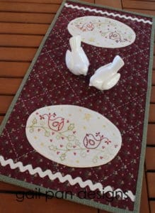 gail Pan Holly Birds Christmas Table Runner Pattern