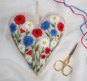 Hannah Burbury Elizabeth Floral Embroidered heart Kit