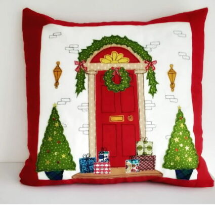 Helen Newton Festive Front Door Christmas Applique Cushion Cover Pattern