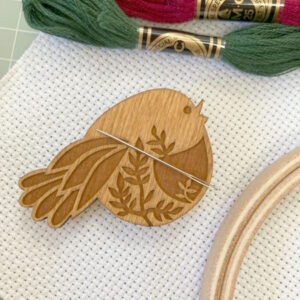 Love Poppet Robin Needle Minder Magnet