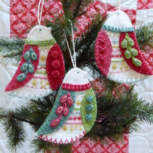 Marg Low Christmas Felt Birdies hanging Decoration Pattern