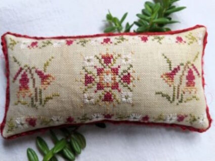 Mojo Stitches Christmas Bells Pin Keep Cross Stitch Chart by Joanna Kabanoff