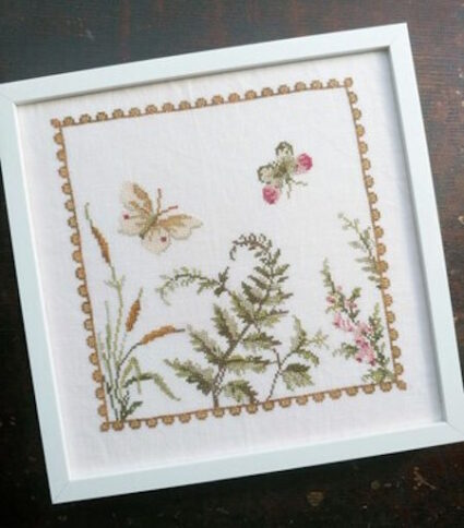 Mojo Stitches Flutterby Cross Stitch chart by Joanna Kabanoff