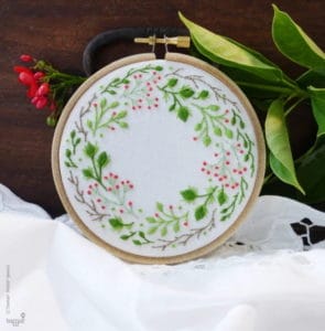 Tamar Nahir Yanai Christmas Crown Circle Embroidery Kit