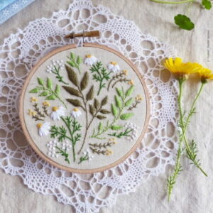 Tamar Nahir Yanai Green Leaves Circle Embroidery Kit