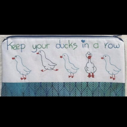 Fig n Berry Little Zippered pouch pattern Keep your ducks on a row