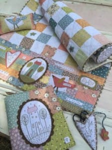 Hatched and Patched Homeward Bound Project Roll Pattern by Anni Downs